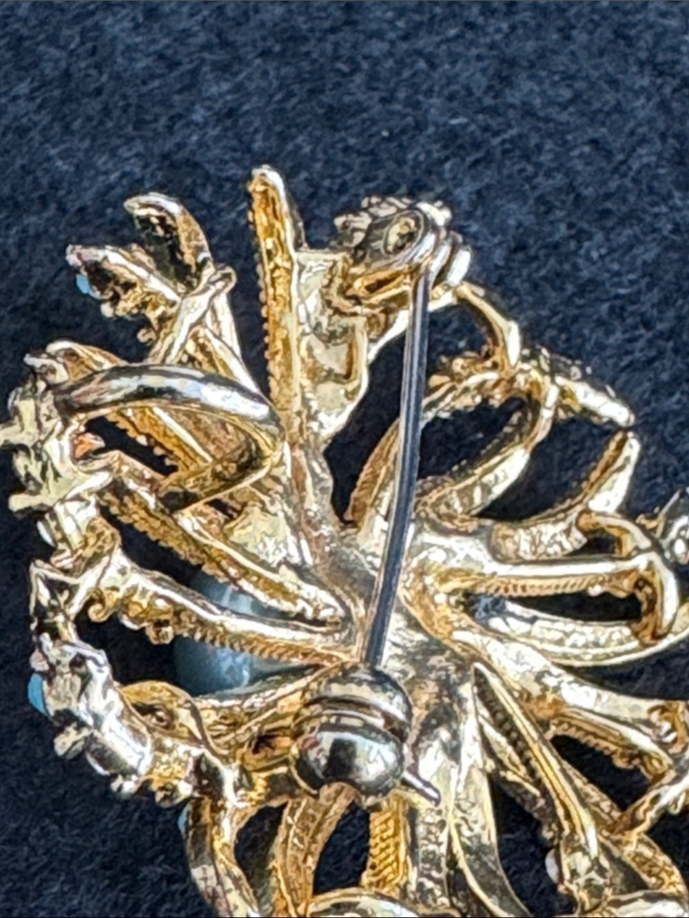 VTG Gold-tone Starburst Flower Pin Pendant - Picture 5 of 6